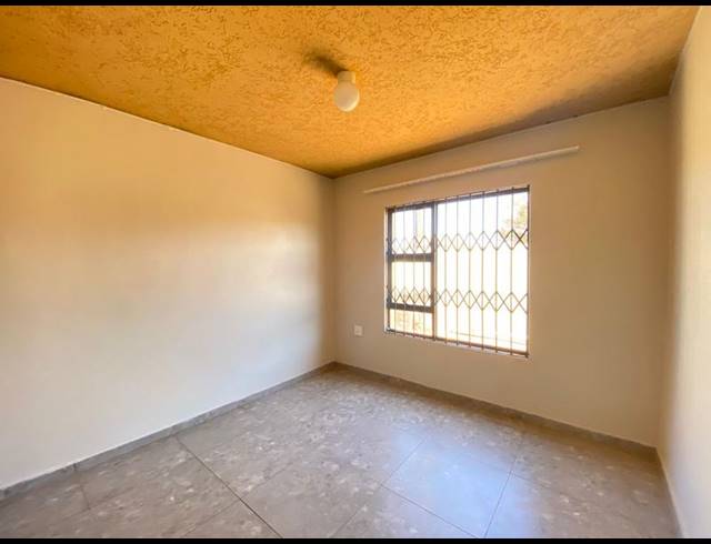2 BEDROOM PROPERTY TO RENT IN PROTEA GLEN EXT